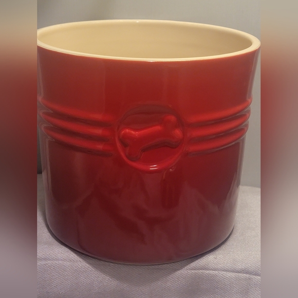 Cherry Red Le Creuset 2QT Food Container **Missing Lid & Scoop** - Picture 1 of 7